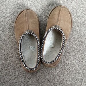Ugg Tasman - US size 7